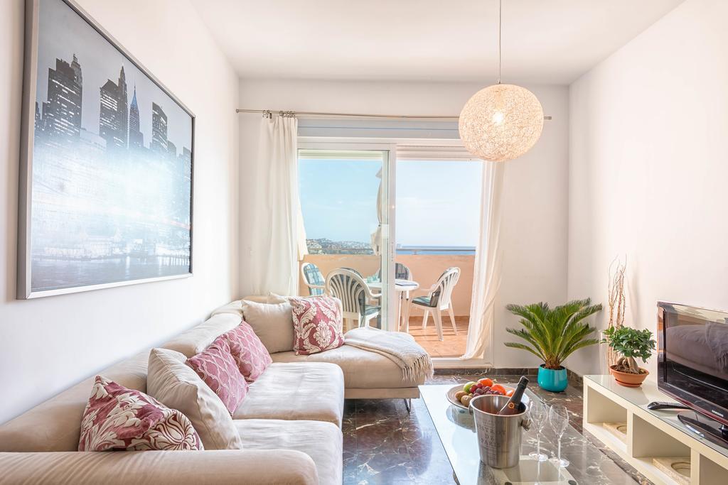 Carvajal Luxury Apartments - Free Parking Fuengirola Bagian luar foto