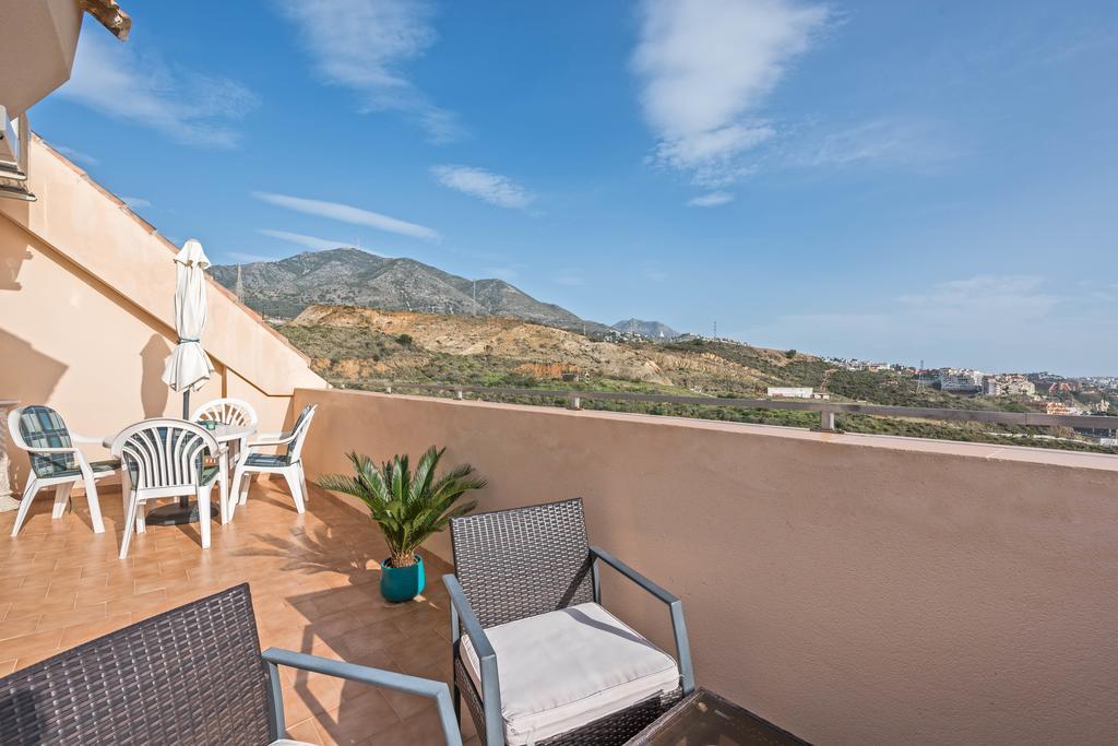 Carvajal Luxury Apartments - Free Parking Fuengirola Bagian luar foto