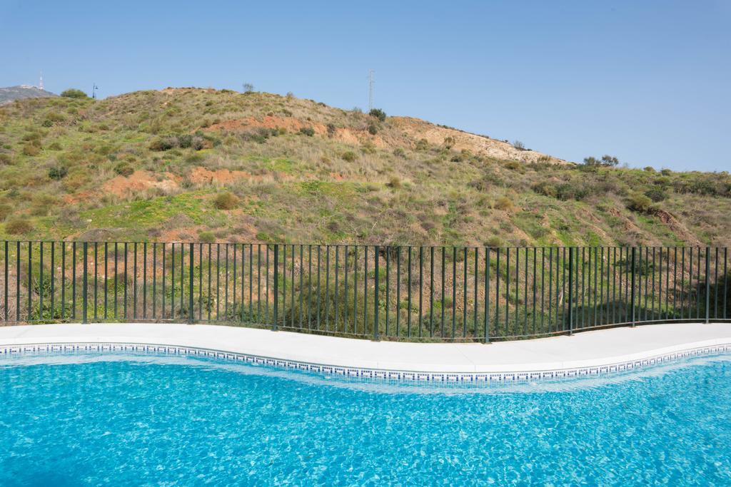 Carvajal Luxury Apartments - Free Parking Fuengirola Bagian luar foto