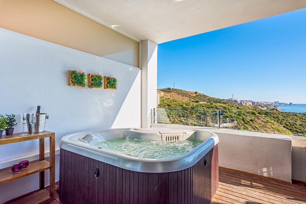 Carvajal Luxury Apartments - Free Parking Fuengirola Bagian luar foto