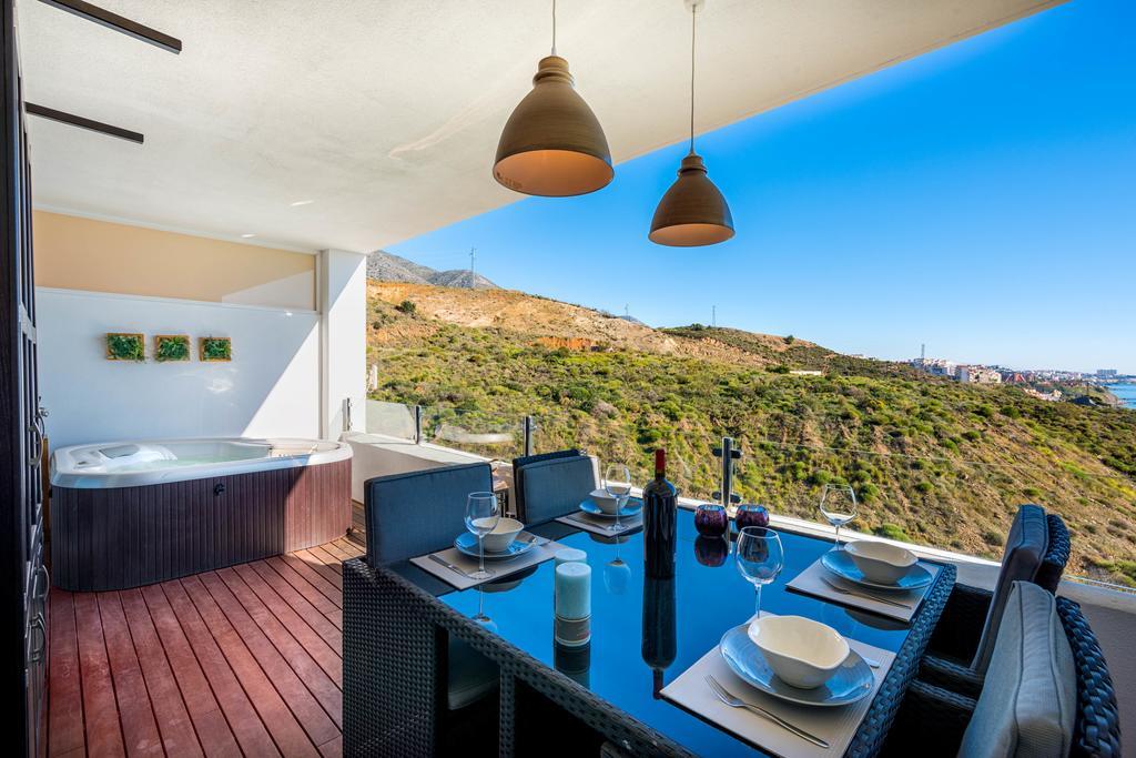 Carvajal Luxury Apartments - Free Parking Fuengirola Bagian luar foto