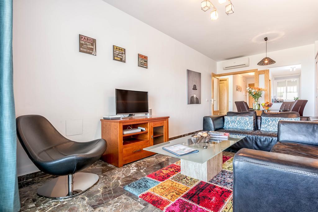 Carvajal Luxury Apartments - Free Parking Fuengirola Bagian luar foto