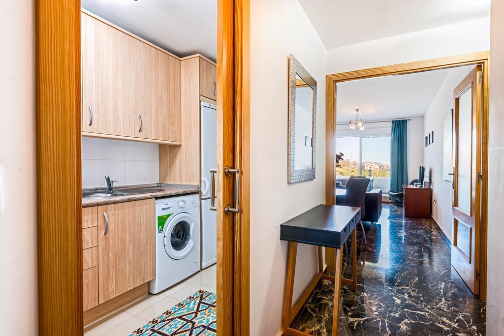 Carvajal Luxury Apartments - Free Parking Fuengirola Bagian luar foto